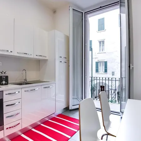 Charming 2 Beds Flat In A Great Area Apartment
