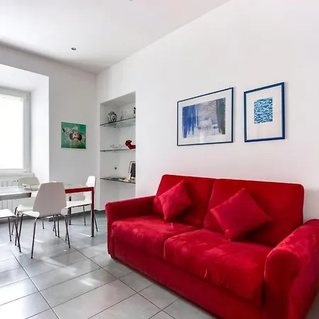 Charming 2 Beds Flat In A Great Area Apartment *